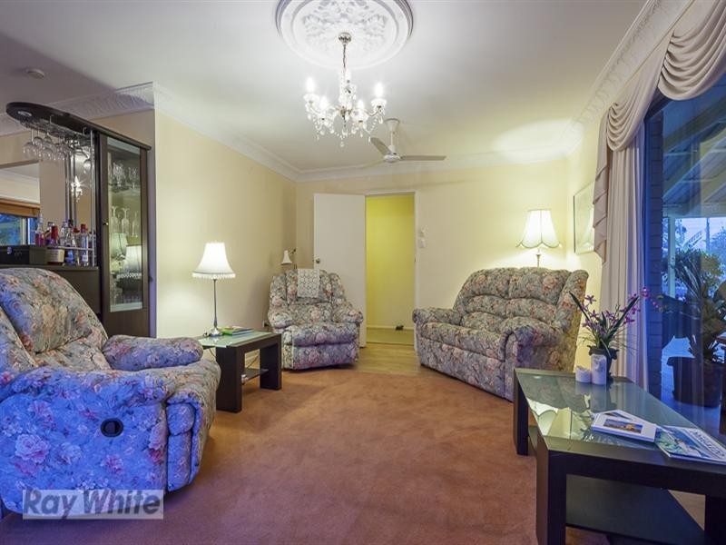 11 Azalea Street, Redland Bay QLD 4165