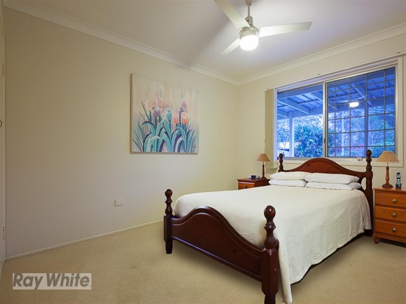 11 Azalea Street, Redland Bay QLD 4165