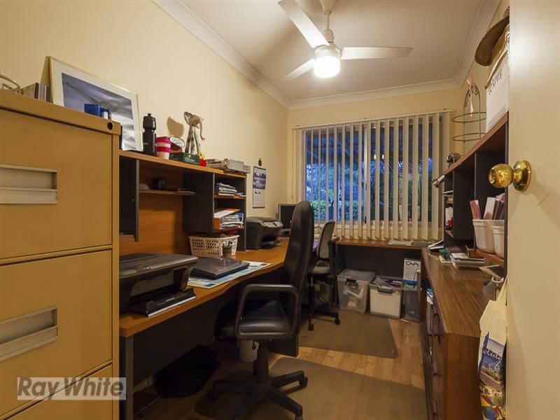 11 Azalea Street, Redland Bay QLD 4165