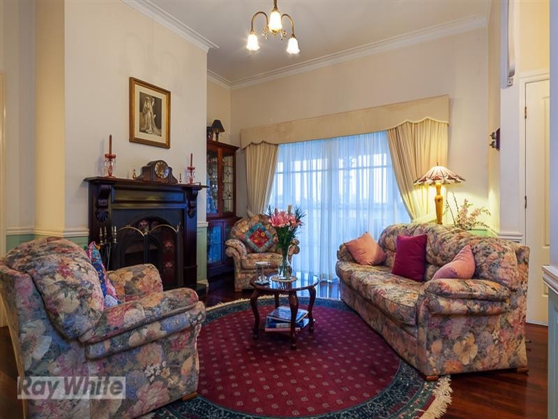 14 Newlands Street, Redland Bay QLD 4165