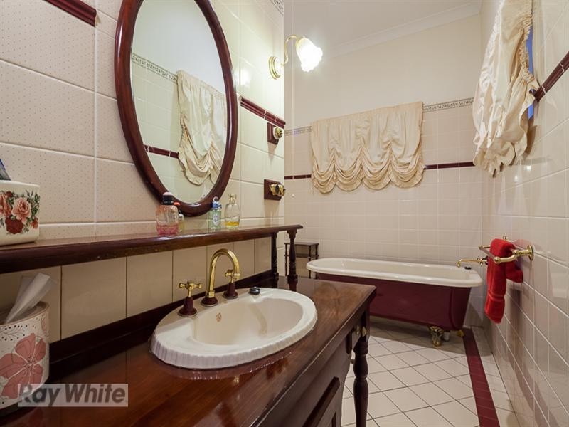 14 Newlands Street, Redland Bay QLD 4165