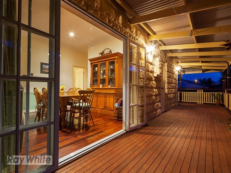 14 Newlands Street, Redland Bay QLD 4165