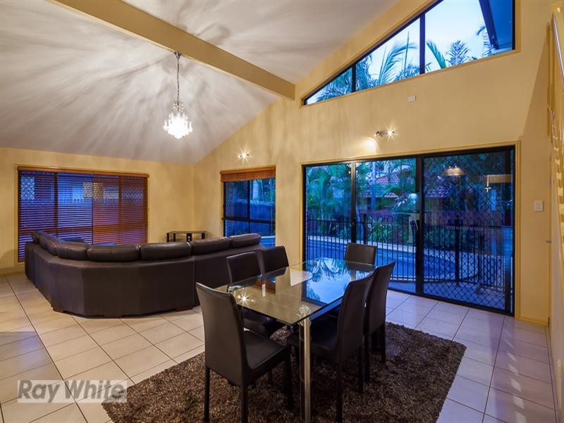 55 Spinnaker Circuit, Redland Bay QLD 4165