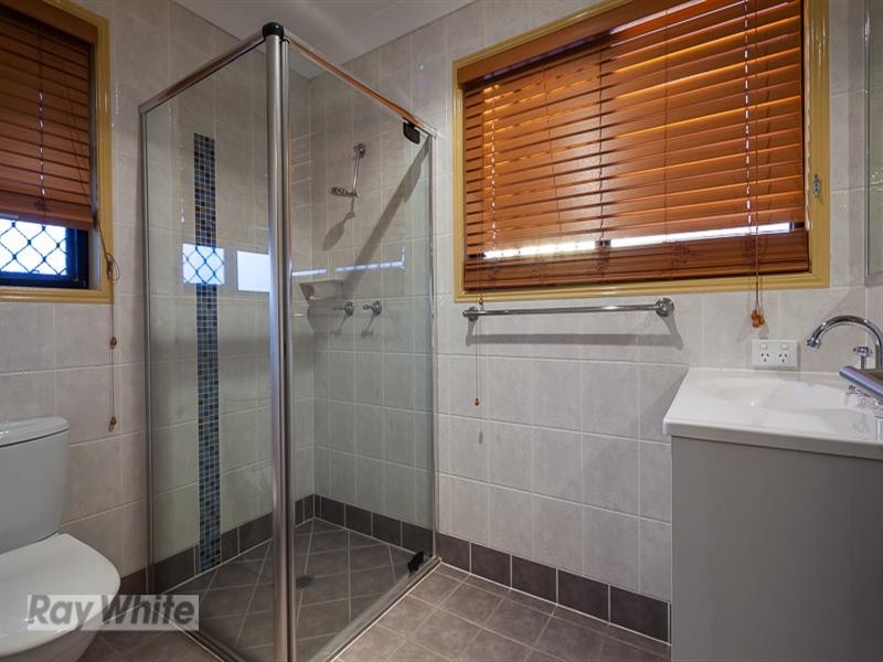 55 Spinnaker Circuit, Redland Bay QLD 4165