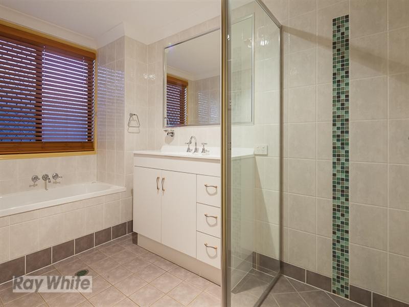 55 Spinnaker Circuit, Redland Bay QLD 4165