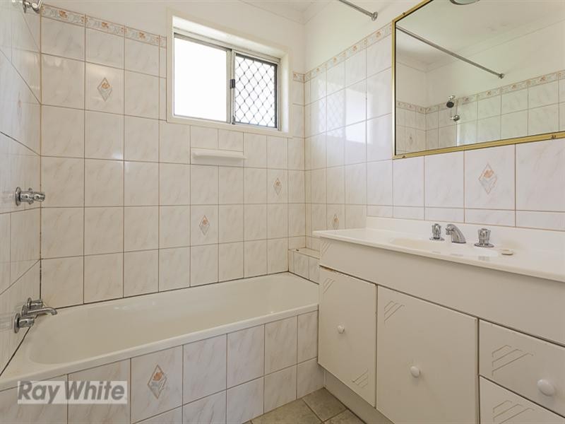 117 Dart Street, Redland Bay QLD 4165