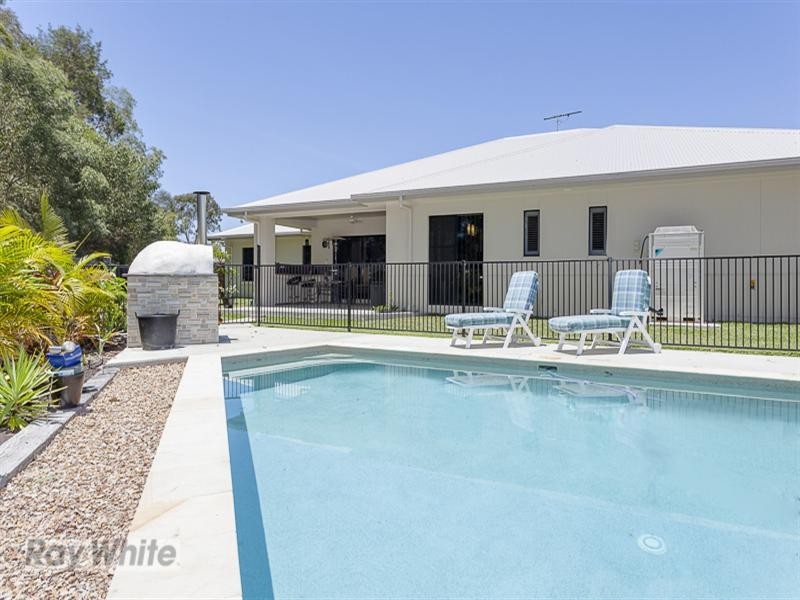 2 Cordia Close, Redland Bay QLD 4165