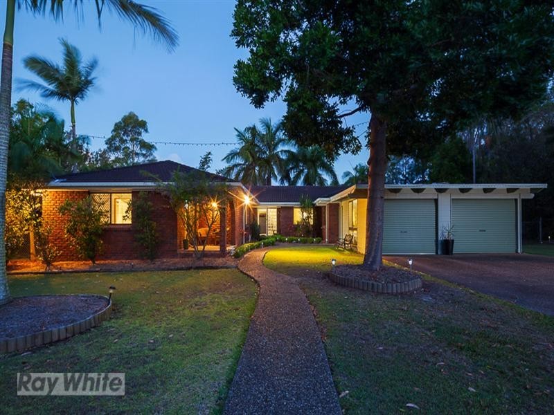 6 Watsonia Street, Redland Bay QLD 4165