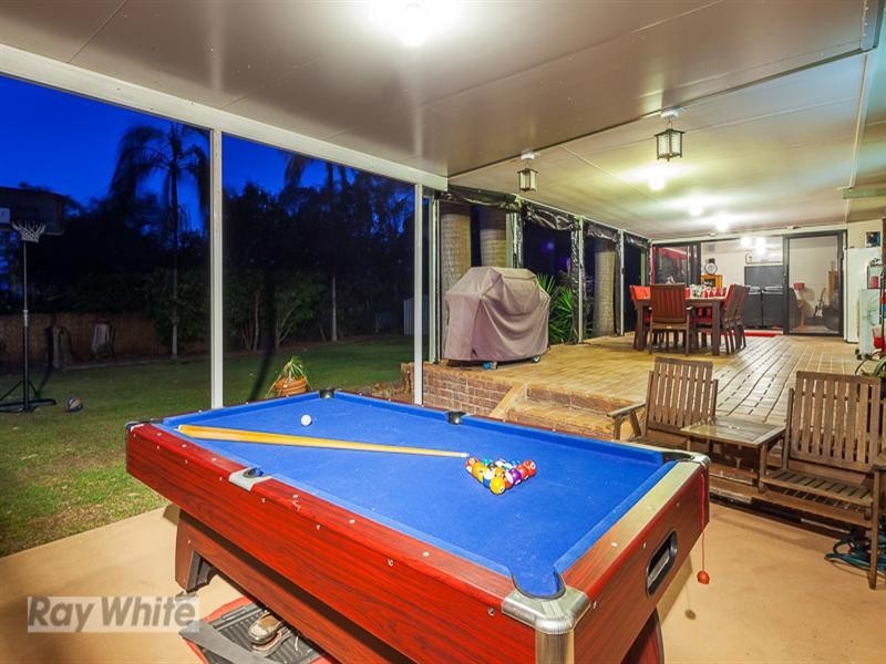 6 Watsonia Street, Redland Bay QLD 4165