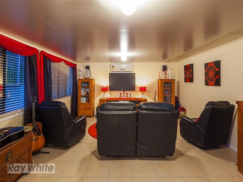 6 Watsonia Street, Redland Bay QLD 4165