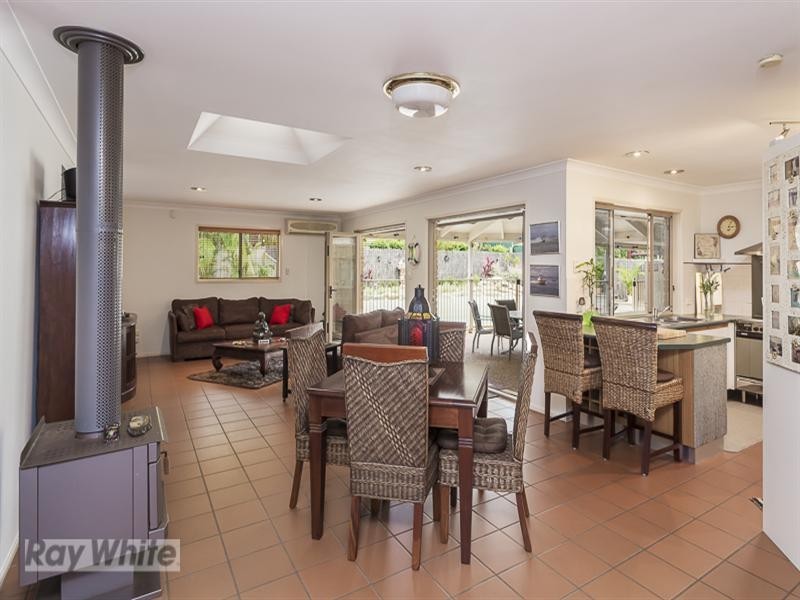 15 Newlands Street, Redland Bay QLD 4165