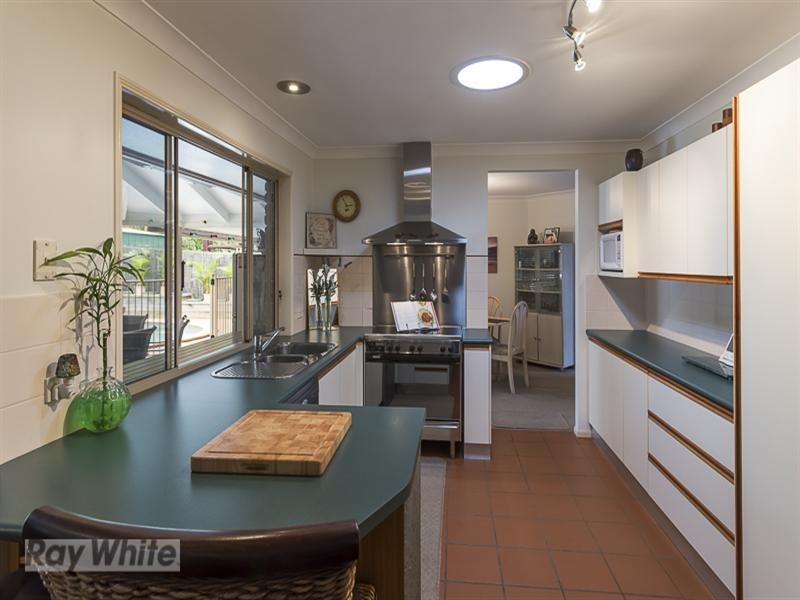 15 Newlands Street, Redland Bay QLD 4165