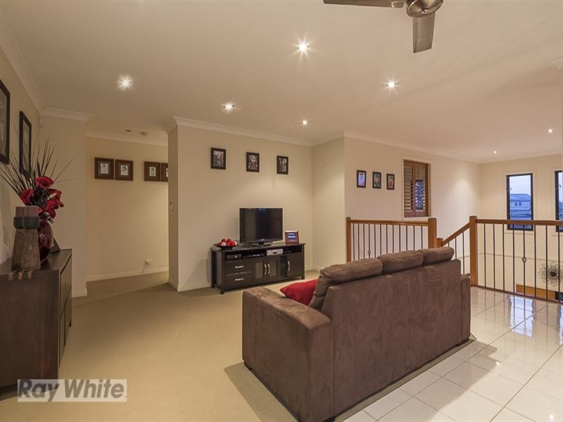 13 Torquay Road, Redland Bay QLD 4165