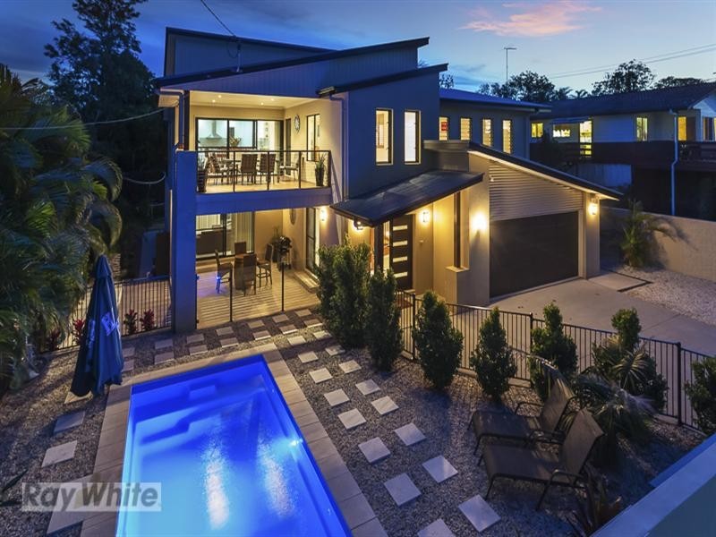 13 Torquay Road, Redland Bay QLD 4165