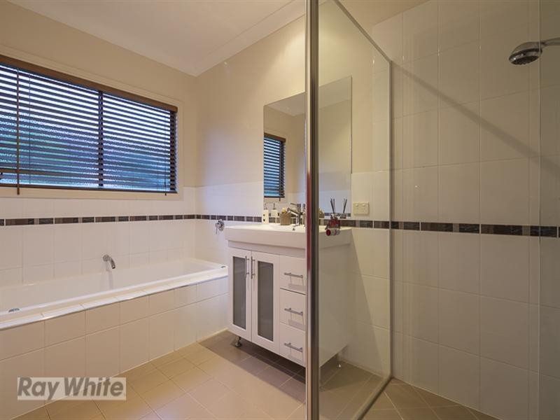 13 Torquay Road, Redland Bay QLD 4165