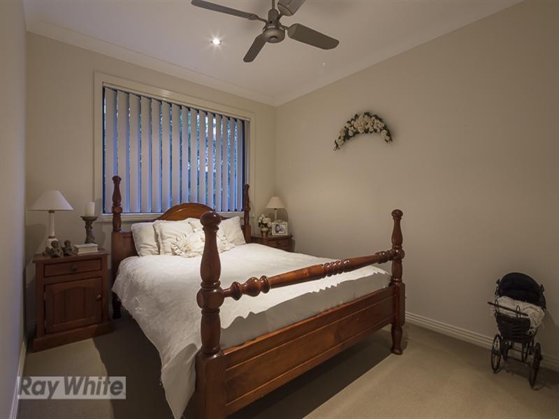 13 Torquay Road, Redland Bay QLD 4165