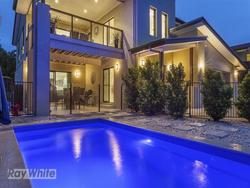 13 Torquay Road, Redland Bay QLD 4165