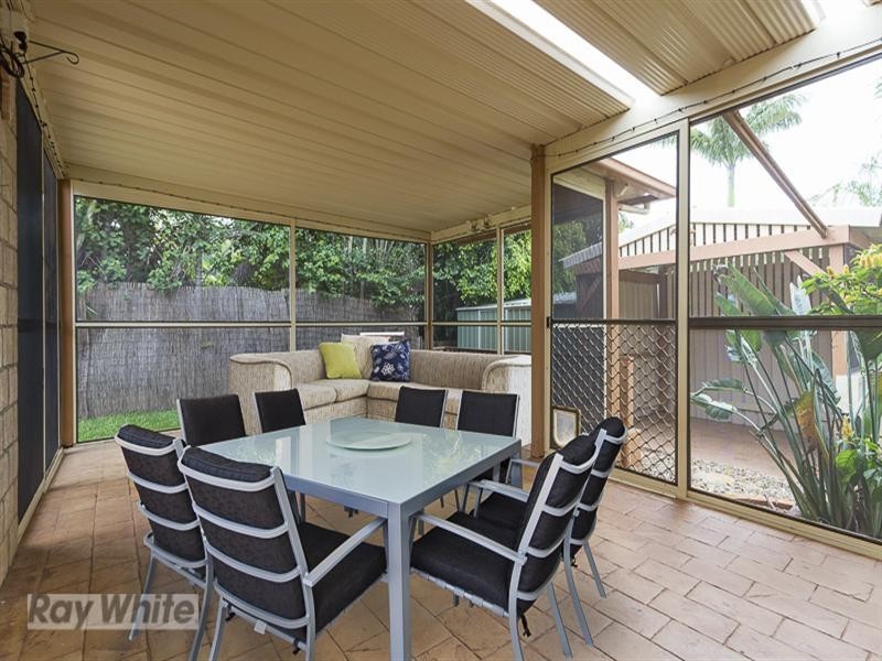 5 Bartlett Terrace, Redland Bay QLD 4165