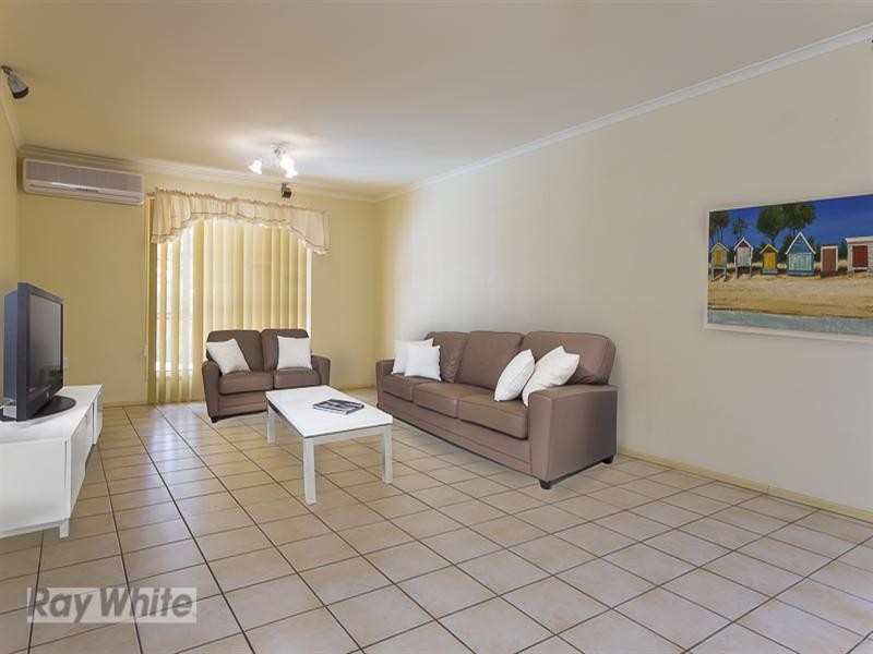 5 Bartlett Terrace, Redland Bay QLD 4165