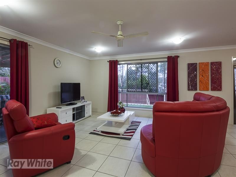 50 Ebony Crescent, Redland Bay QLD 4165