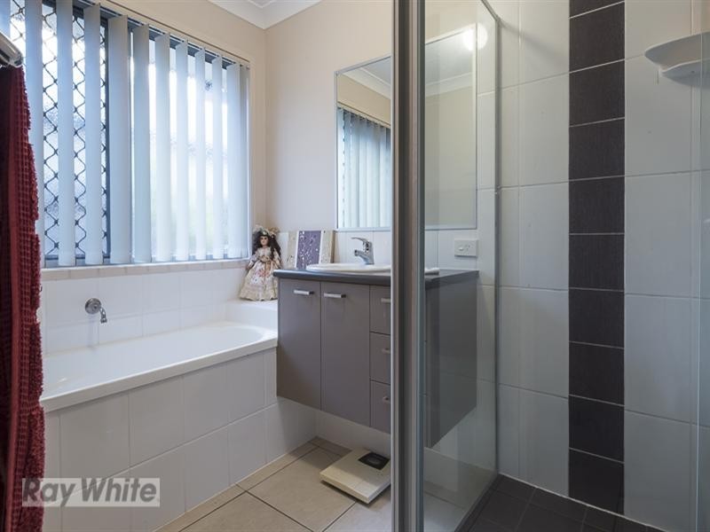 50 Ebony Crescent, Redland Bay QLD 4165