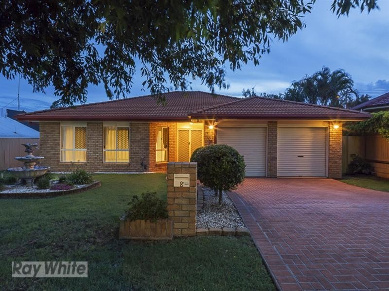 8 Attenborough Circuit, Redland Bay QLD 4165