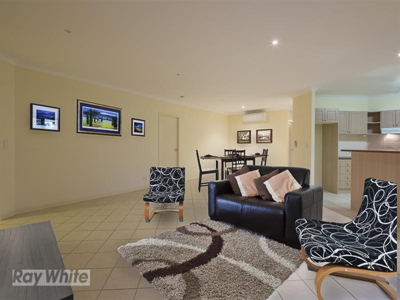 8 Attenborough Circuit, Redland Bay QLD 4165