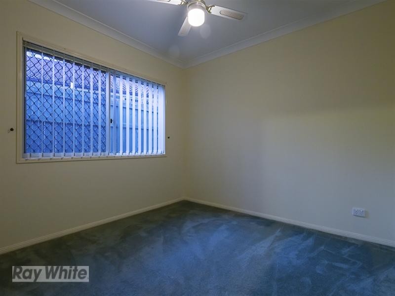 8 Attenborough Circuit, Redland Bay QLD 4165