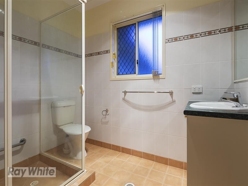 8 Attenborough Circuit, Redland Bay QLD 4165