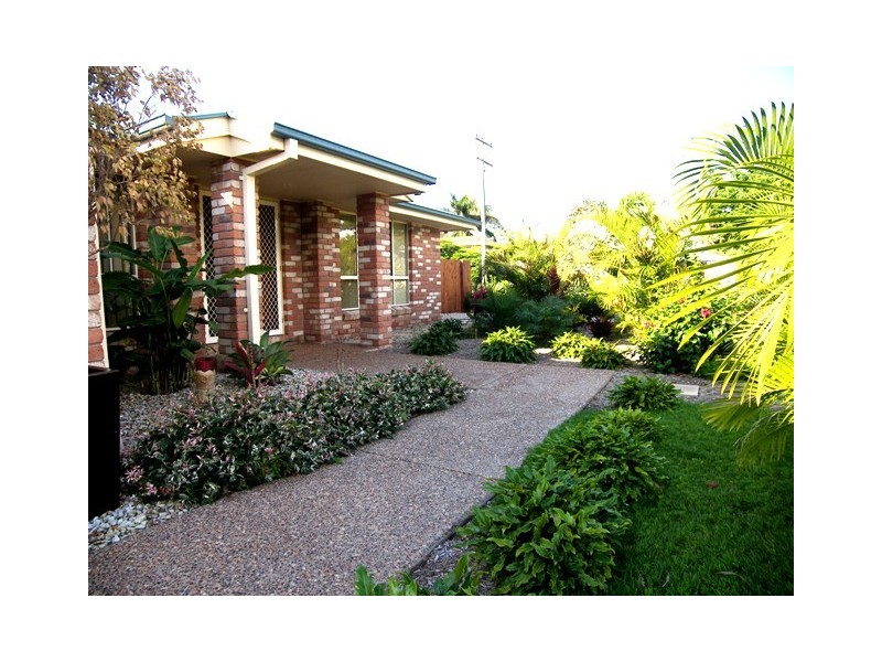 13 Tathra Court, Redland Bay QLD 4165