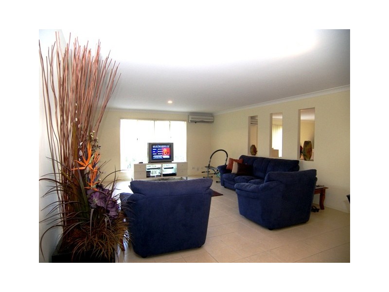 13 Tathra Court, Redland Bay QLD 4165