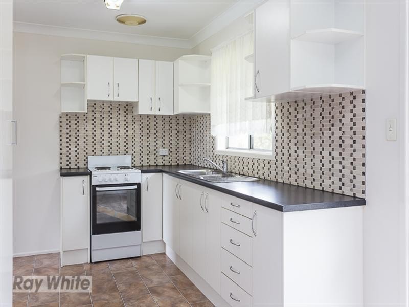 16 Weinam Street, Redland Bay QLD 4165