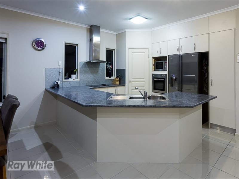 11 Balsam Street, Redland Bay QLD 4165