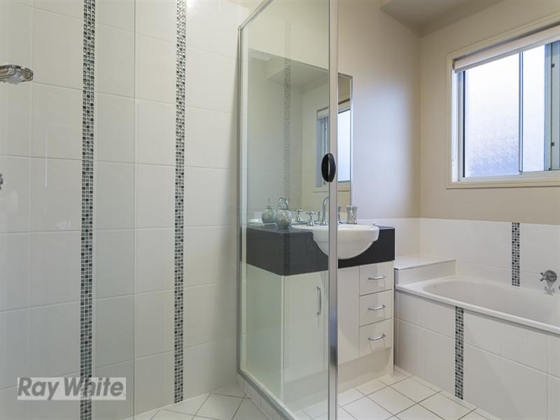 11 Balsam Street, Redland Bay QLD 4165