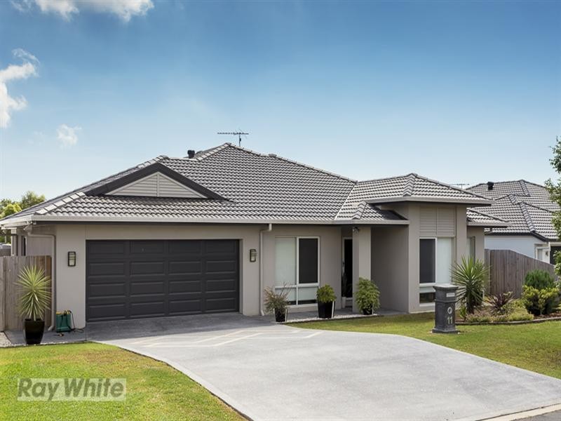 11 Balsam Street, Redland Bay QLD 4165