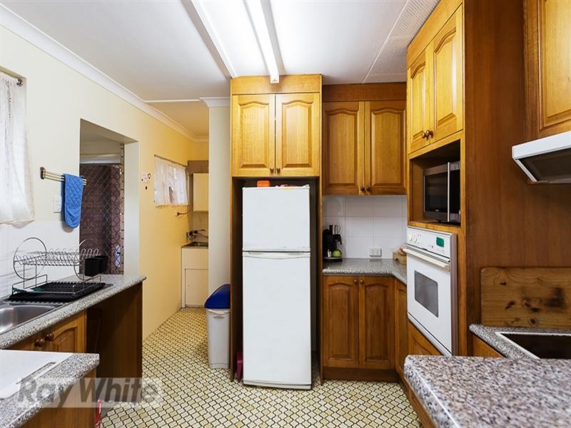 25 Holly Road, Victoria Point QLD 4165