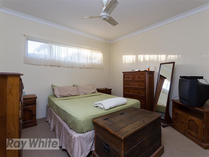 25 Holly Road, Victoria Point QLD 4165