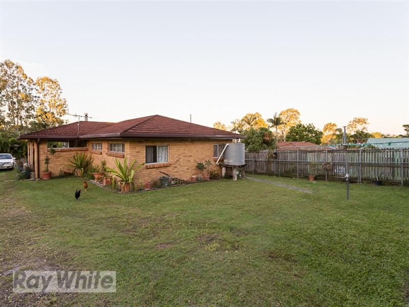 25 Holly Road, Victoria Point QLD 4165