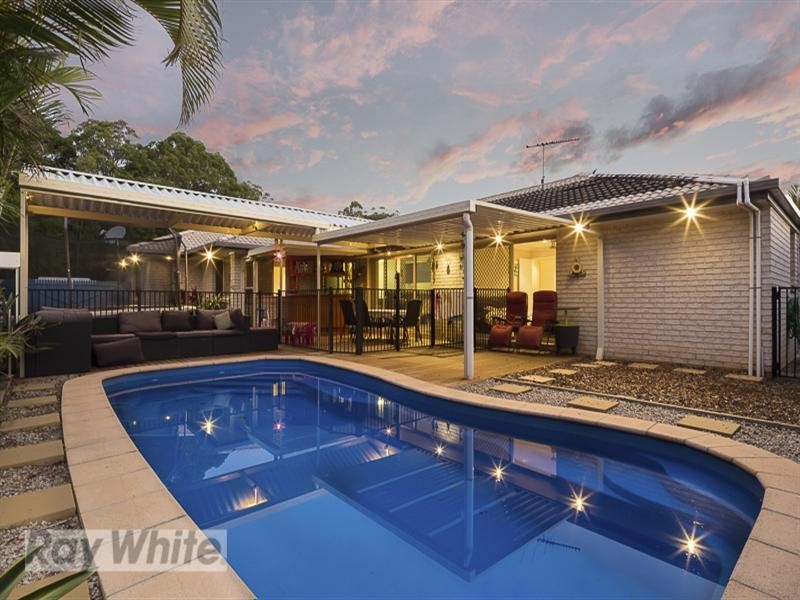 37 Parklink Drive, Redland Bay QLD 4165