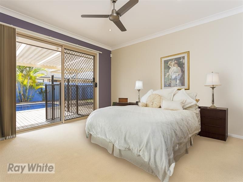 37 Parklink Drive, Redland Bay QLD 4165