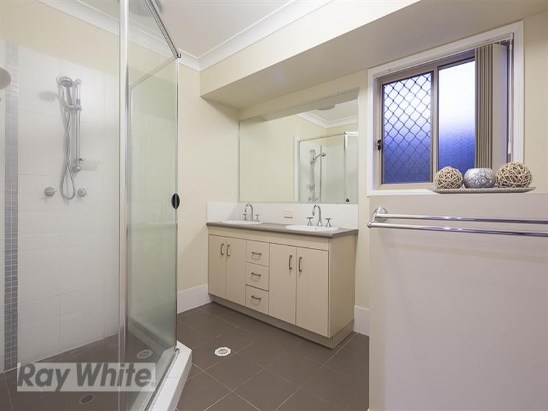 37 Parklink Drive, Redland Bay QLD 4165