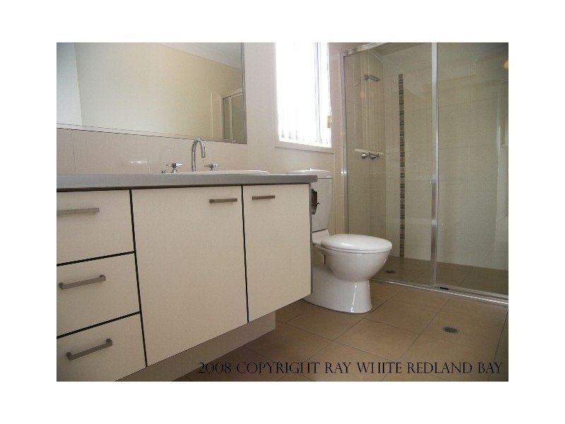 20 Whitsunday Place, Redland Bay QLD 4165