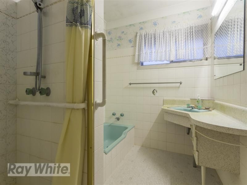 71 Hamilton Street, Redland Bay QLD 4165