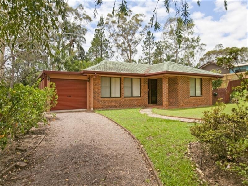 4 Azalea Street, Redland Bay QLD 4165