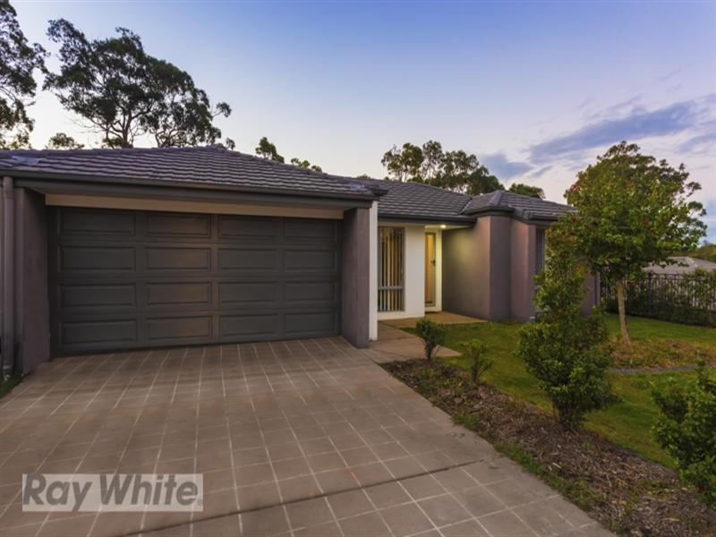 17 Aqua Crest, Redland Bay QLD 4165