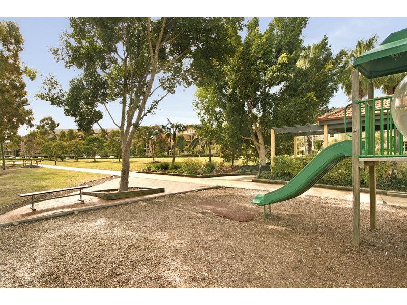 P5/4 Wentworth Drive, Liberty Grove NSW 2138