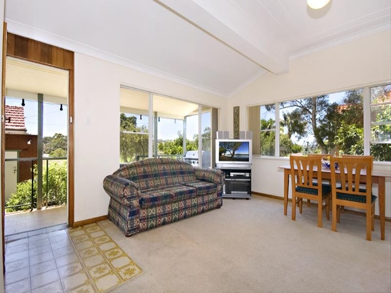 16 First Avenue, Rodd Point NSW 2046