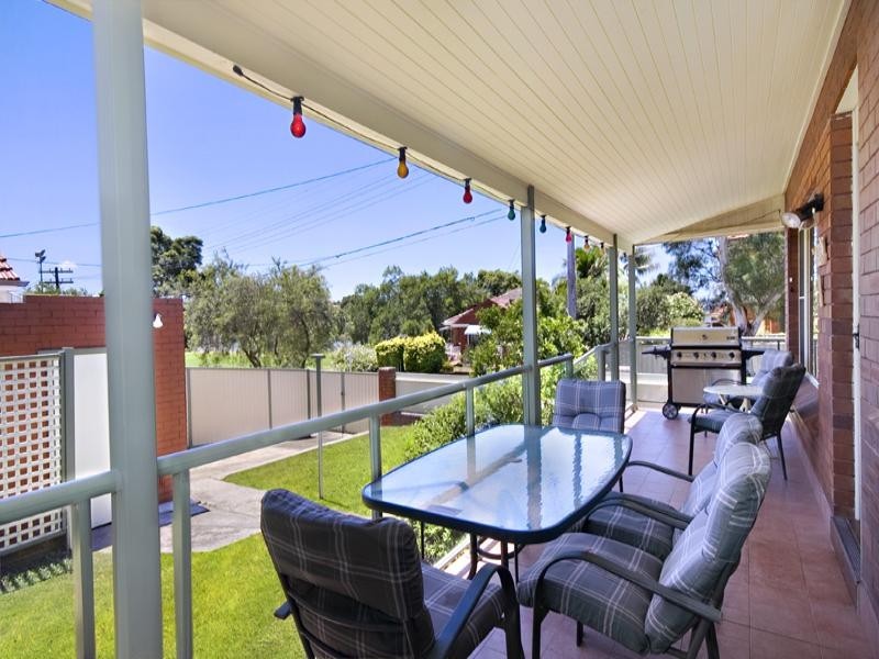 16 First Avenue, Rodd Point NSW 2046
