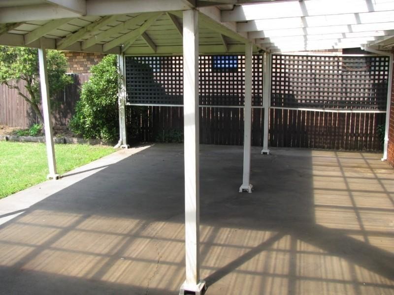 2 Raleigh Close, St Clair NSW 2759