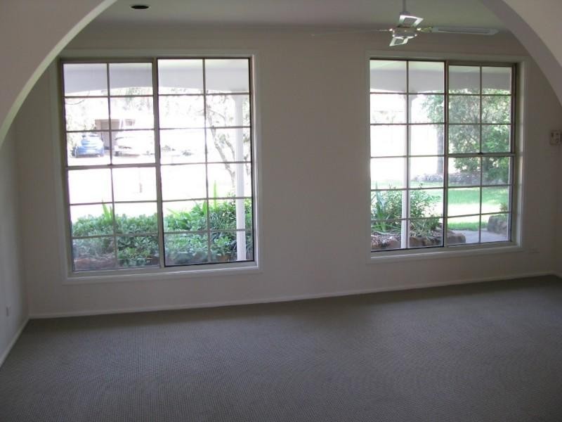 2 Raleigh Close, St Clair NSW 2759